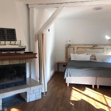 Gutshof Gartenhaus 2-4 Personen بيت للعطل *